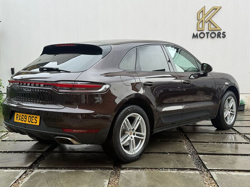 Porsche Macan 2.0T SUV 5dr Petrol PDK 4WD Euro 6 (s/s) (245 ps) - U582