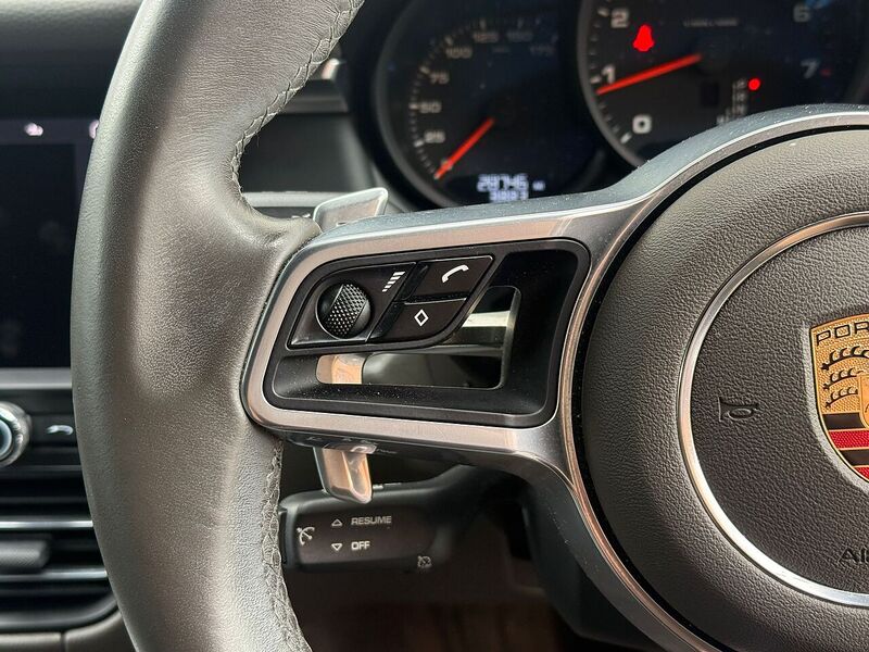 Porsche Macan 2.0T SUV 5dr Petrol PDK 4WD Euro 6 (s/s) (245 ps) - U582