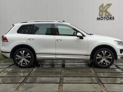 Volkswagen Touareg 3.0 TDI V6 BlueMotion Tech R-Line SUV 5dr Diesel Tiptronic 4WD Euro 6 (s/s) (262 ps) - U583