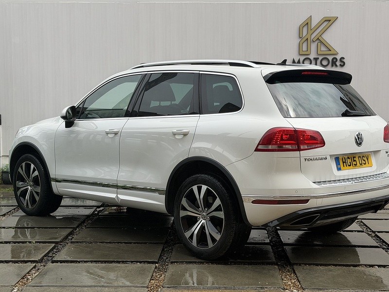 Volkswagen Touareg 3.0 TDI V6 BlueMotion Tech R-Line SUV 5dr Diesel Tiptronic 4WD Euro 6 (s/s) (262 ps) - U583