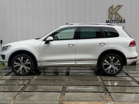 Volkswagen Touareg 3.0 TDI V6 BlueMotion Tech R-Line SUV 5dr Diesel Tiptronic 4WD Euro 6 (s/s) (262 ps) - U583