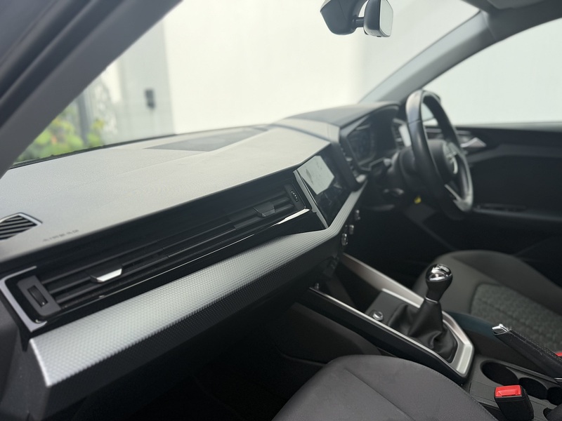 Audi A1 1.0 TFSI 25 Sport Sportback 5dr Petrol Manual Euro 6 (s/s) (95 ps) - U598