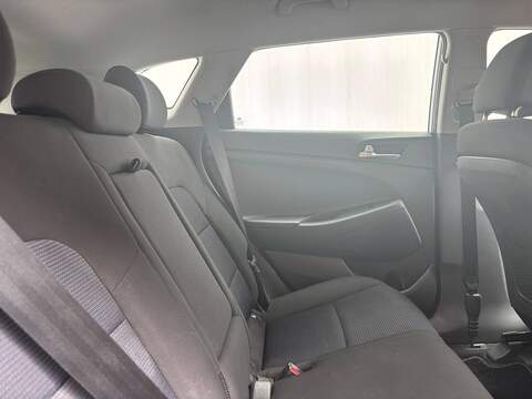 Hyundai TUCSON 1.6 GDi Blue Drive SE SUV 5dr Petrol Manual Euro 6 (s/s) (132 ps) - U608