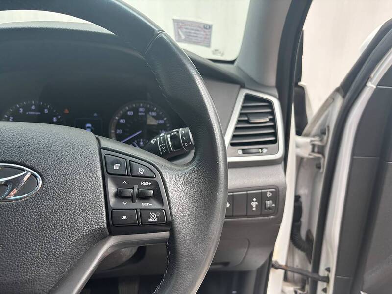 Hyundai TUCSON 1.6 GDi Blue Drive SE SUV 5dr Petrol Manual Euro 6 (s/s) (132 ps) - U608