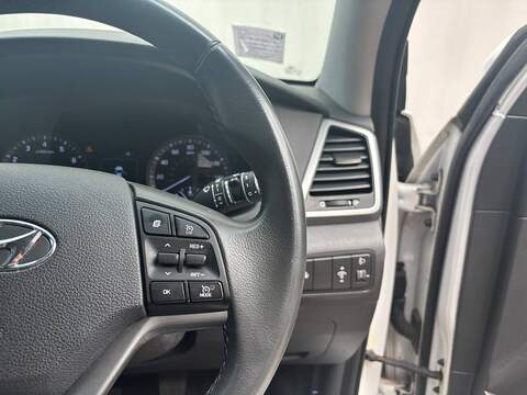 Hyundai TUCSON 1.6 GDi Blue Drive SE SUV 5dr Petrol Manual Euro 6 (s/s) (132 ps) - U608