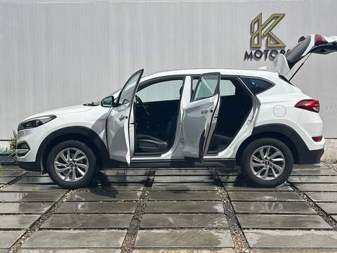 Hyundai TUCSON 1.6 GDi Blue Drive SE SUV 5dr Petrol Manual Euro 6 (s/s) (132 ps) - U608