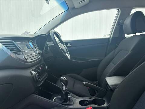 Hyundai TUCSON 1.6 GDi Blue Drive SE SUV 5dr Petrol Manual Euro 6 (s/s) (132 ps) - U608