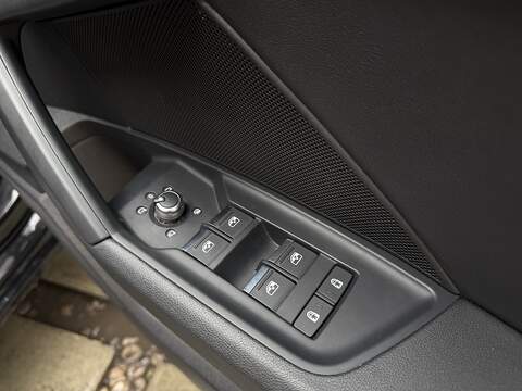 Audi A3 1.5 TFSI 35 Sport Saloon 4dr Petrol Manual Euro 6 (s/s) (150 ps) - U614