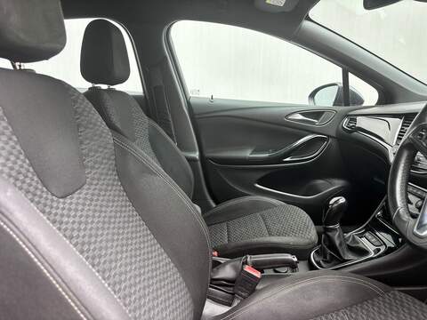 Vauxhall Astra 1.4i Turbo SRi Nav Hatchback 5dr Petrol Manual Euro 6 (150 ps) - U616