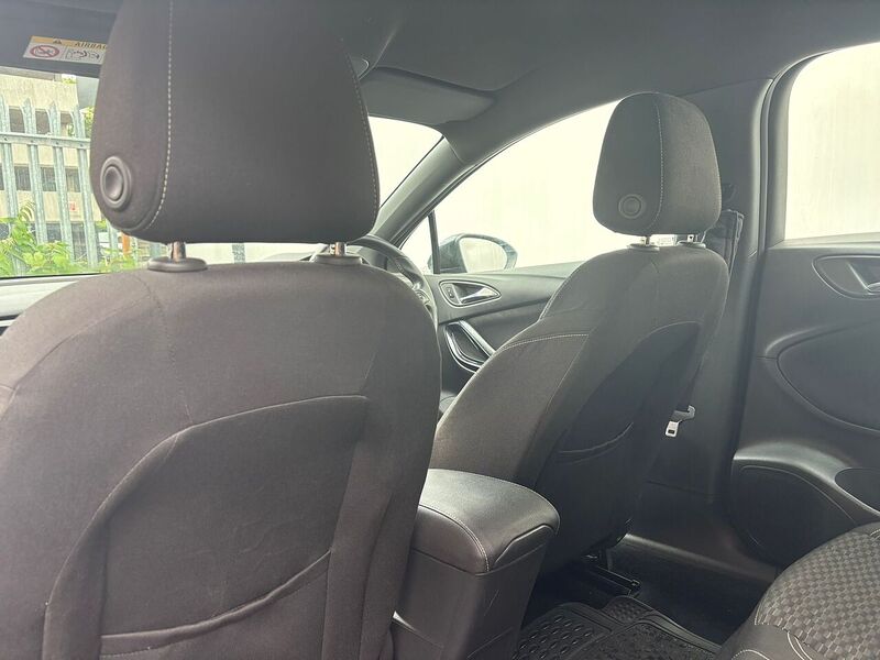 Vauxhall Astra 1.4i Turbo SRi Nav Hatchback 5dr Petrol Manual Euro 6 (150 ps) - U616