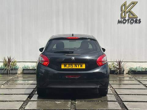 Peugeot 208 1.2 VTi PureTech Style Hatchback 3dr Petrol Manual Euro 6 (82 ps) - U623