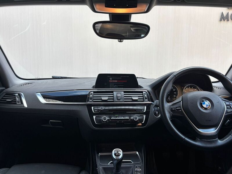 BMW 1 Series 1.5 118i Sport Hatchback 5dr Petrol Manual Euro 6 (s/s) (136 ps) - U624