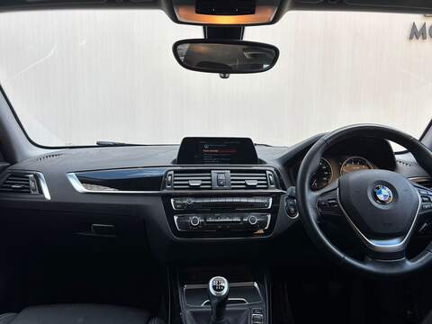 BMW 1 Series 1.5 118i Sport Hatchback 5dr Petrol Manual Euro 6 (s/s) (136 ps) - U624