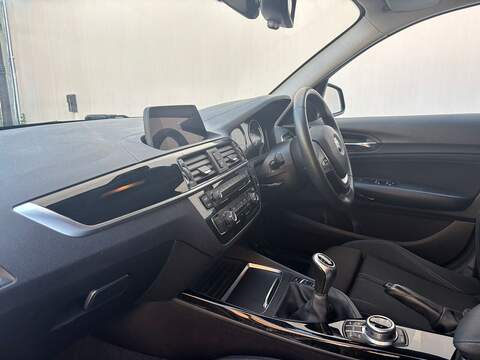 BMW 1 Series 1.5 118i Sport Hatchback 5dr Petrol Manual Euro 6 (s/s) (136 ps) - U624