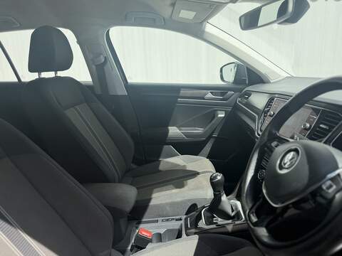 Volkswagen T-Roc 1.6 TDI SE SUV 5dr Diesel Manual Euro 6 (s/s) (115 ps) - U652