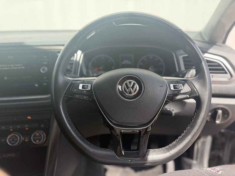 Volkswagen T-Roc 1.6 TDI SE SUV 5dr Diesel Manual Euro 6 (s/s) (115 ps) - U652