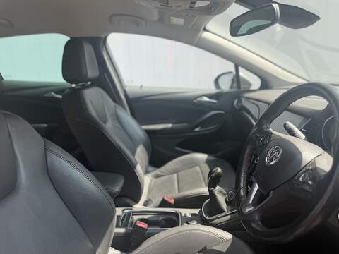 Vauxhall Astra 1.4i Turbo Elite Nav Hatchback 5dr Petrol Manual Euro 6 (150 ps) - U655