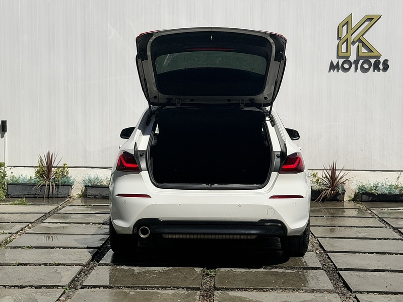 BMW 1 Series 1.5 118i Sport (LCP) Hatchback 5dr Petrol DCT Euro 6 (s/s) (136 ps) - U657