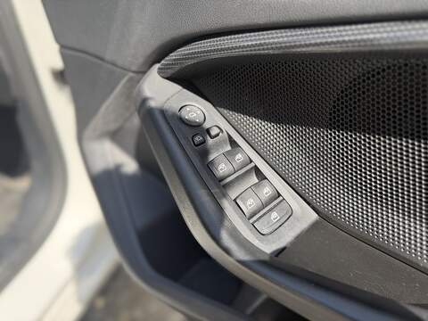 BMW 1 Series 1.5 118i Sport (LCP) Hatchback 5dr Petrol DCT Euro 6 (s/s) (136 ps) - U657