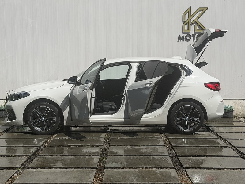 BMW 1 Series 1.5 118i Sport (LCP) Hatchback 5dr Petrol DCT Euro 6 (s/s) (136 ps) - U657