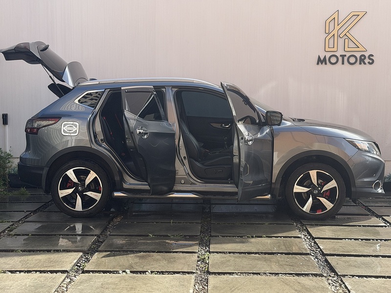 Nissan Qashqai 1.2 DIG-T N-Vision SUV 5dr Petrol Manual 2WD Euro 6 (s/s) (115 ps) - U658