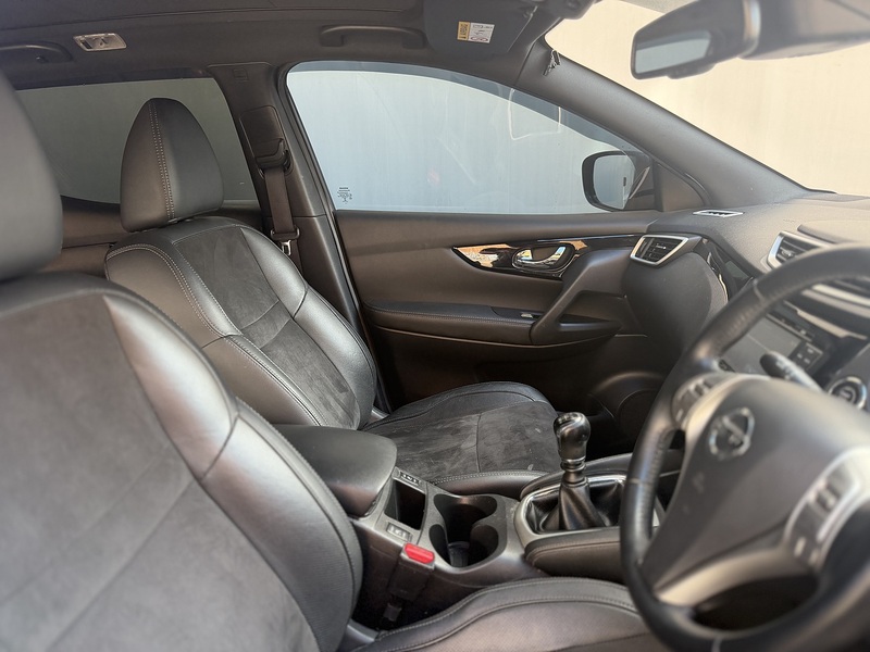 Nissan Qashqai 1.2 DIG-T N-Vision SUV 5dr Petrol Manual 2WD Euro 6 (s/s) (115 ps) - U658