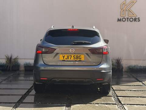 Nissan Qashqai 1.2 DIG-T N-Vision SUV 5dr Petrol Manual 2WD Euro 6 (s/s) (115 ps) - U658