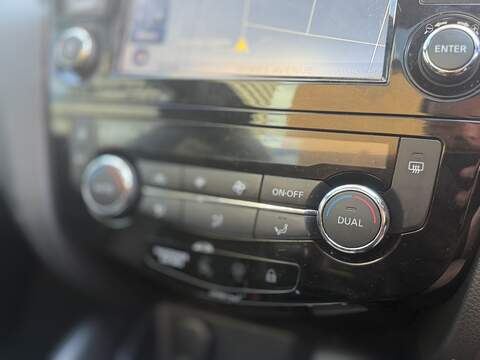 Nissan Qashqai 1.2 DIG-T N-Vision SUV 5dr Petrol Manual 2WD Euro 6 (s/s) (115 ps) - U658