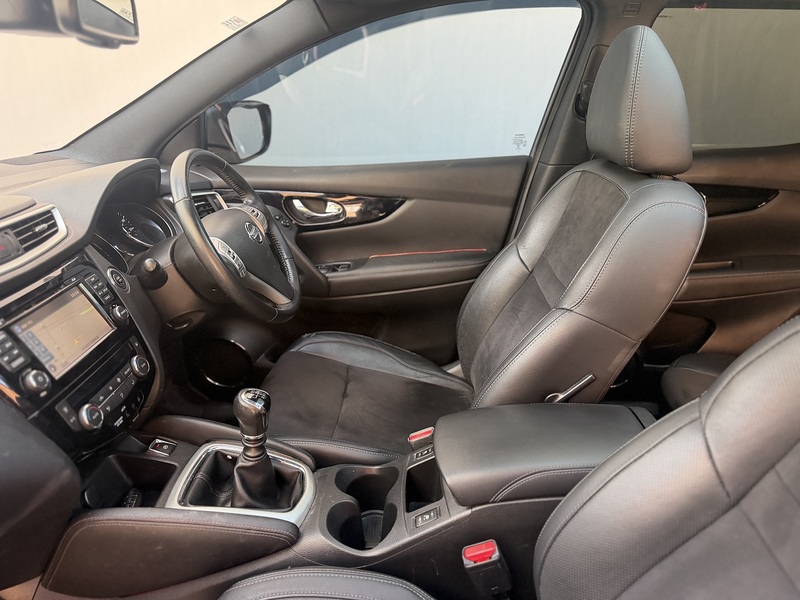Nissan Qashqai 1.2 DIG-T N-Vision SUV 5dr Petrol Manual 2WD Euro 6 (s/s) (115 ps) - U658