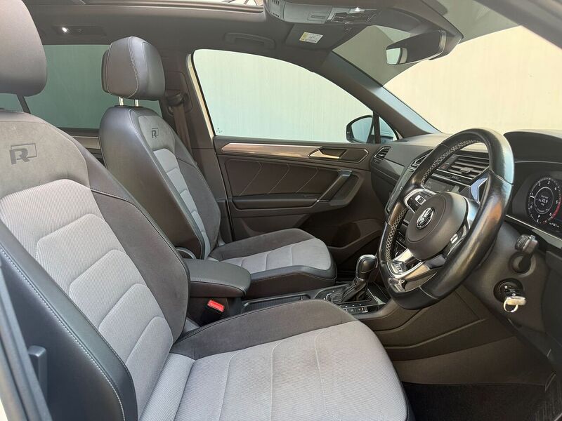 Volkswagen Tiguan 2.0 TDI BlueMotion Tech R-Line SUV 5dr Diesel DSG 4Motion Euro 6 (s/s) (150 ps) - U659