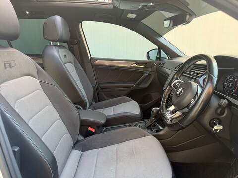 Volkswagen Tiguan 2.0 TDI BlueMotion Tech R-Line SUV 5dr Diesel DSG 4Motion Euro 6 (s/s) (150 ps) - U659