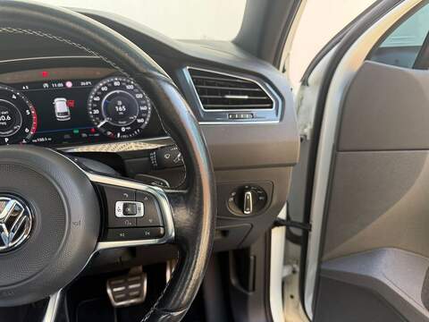 Volkswagen Tiguan 2.0 TDI BlueMotion Tech R-Line SUV 5dr Diesel DSG 4Motion Euro 6 (s/s) (150 ps) - U659