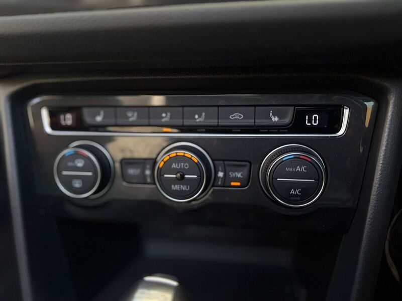 Volkswagen Tiguan 2.0 TDI BlueMotion Tech R-Line SUV 5dr Diesel DSG 4Motion Euro 6 (s/s) (150 ps) - U659