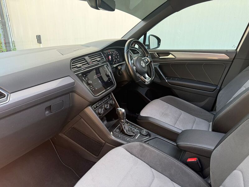 Volkswagen Tiguan 2.0 TDI BlueMotion Tech R-Line SUV 5dr Diesel DSG 4Motion Euro 6 (s/s) (150 ps) - U659