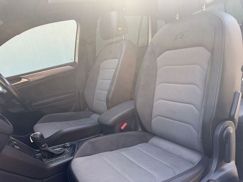 Volkswagen Tiguan 2.0 TDI BlueMotion Tech R-Line SUV 5dr Diesel DSG 4Motion Euro 6 (s/s) (150 ps) - U659