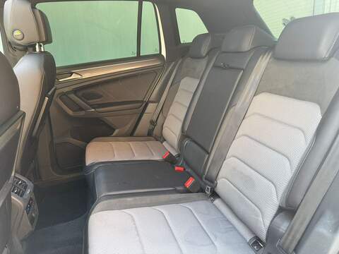 Volkswagen Tiguan 2.0 TDI BlueMotion Tech R-Line SUV 5dr Diesel DSG 4Motion Euro 6 (s/s) (150 ps) - U659