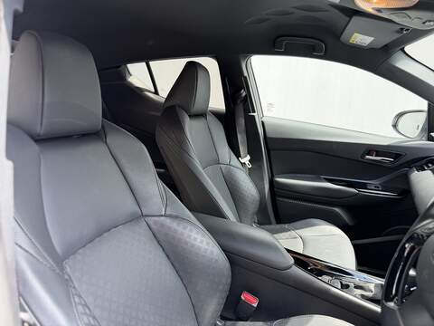 Toyota C-HR 1.8 VVT-h GPF Design SUV 5dr Petrol Hybrid CVT Euro 6 (s/s) (122 ps) - U660