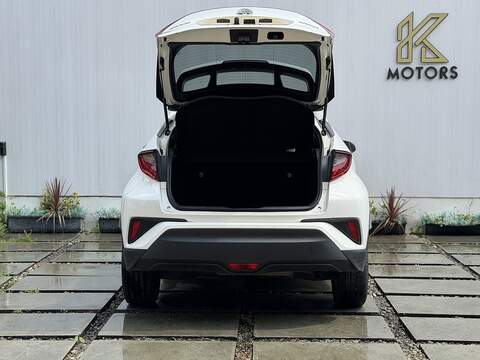 Toyota C-HR 1.8 VVT-h GPF Design SUV 5dr Petrol Hybrid CVT Euro 6 (s/s) (122 ps) - U660