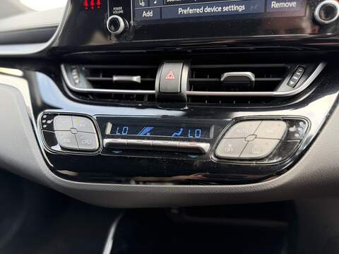 Toyota C-HR 1.8 VVT-h GPF Design SUV 5dr Petrol Hybrid CVT Euro 6 (s/s) (122 ps) - U660