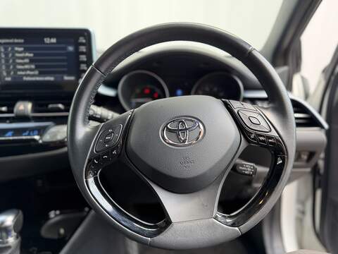 Toyota C-HR 1.8 VVT-h GPF Design SUV 5dr Petrol Hybrid CVT Euro 6 (s/s) (122 ps) - U660