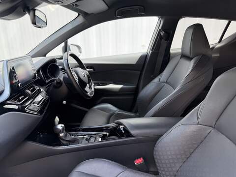 Toyota C-HR 1.8 VVT-h GPF Design SUV 5dr Petrol Hybrid CVT Euro 6 (s/s) (122 ps) - U660