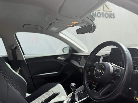 Audi A1 1.0 TFSI 30 Sport Sportback 5dr Petrol Manual Euro 6 (s/s) (116 ps) - U661