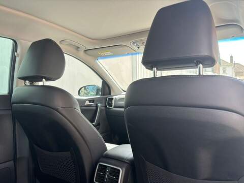 Kia Sportage 1.6 T-GDi 4 SUV 5dr Petrol Manual Euro 6 (s/s) (174 bhp) - U662