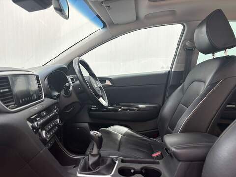 Kia Sportage 1.6 T-GDi 4 SUV 5dr Petrol Manual Euro 6 (s/s) (174 bhp) - U662
