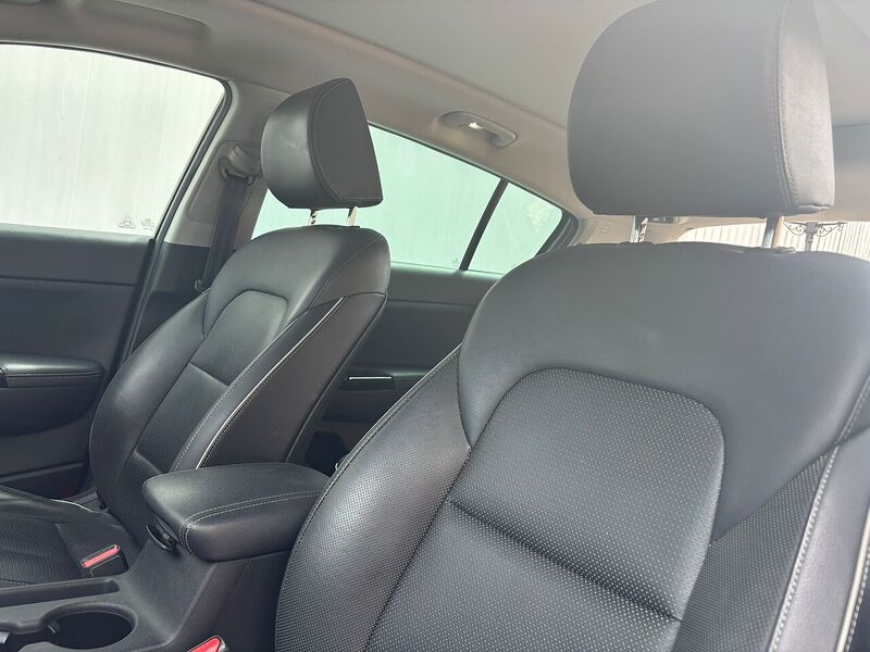 Kia Sportage 1.6 T-GDi 4 SUV 5dr Petrol Manual Euro 6 (s/s) (174 bhp) - U662