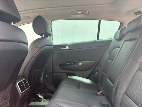 Kia Sportage 1.6 T-GDi 4 SUV 5dr Petrol Manual Euro 6 (s/s) (174 bhp) - U662