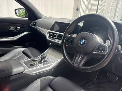 BMW 3 Series 2.0 330i M Sport Saloon 4dr Petrol Auto Euro 6 (s/s) (258 ps) - U666