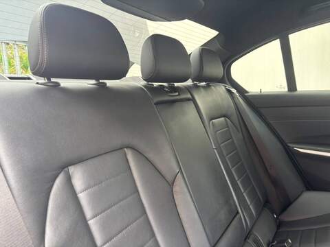 BMW 3 Series 2.0 330i M Sport Saloon 4dr Petrol Auto Euro 6 (s/s) (258 ps) - U666