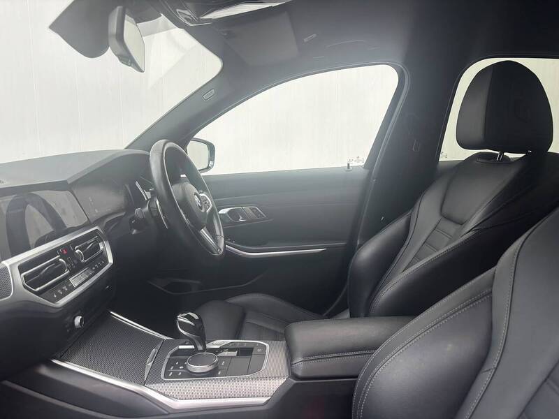 BMW 3 Series 2.0 330i M Sport Saloon 4dr Petrol Auto Euro 6 (s/s) (258 ps) - U666