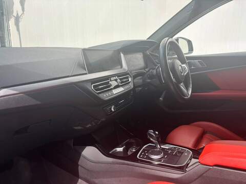 BMW 1 Series 2.0 M135i Hatchback 5dr Petrol Auto xDrive Euro 6 (s/s) (306 ps) - U671